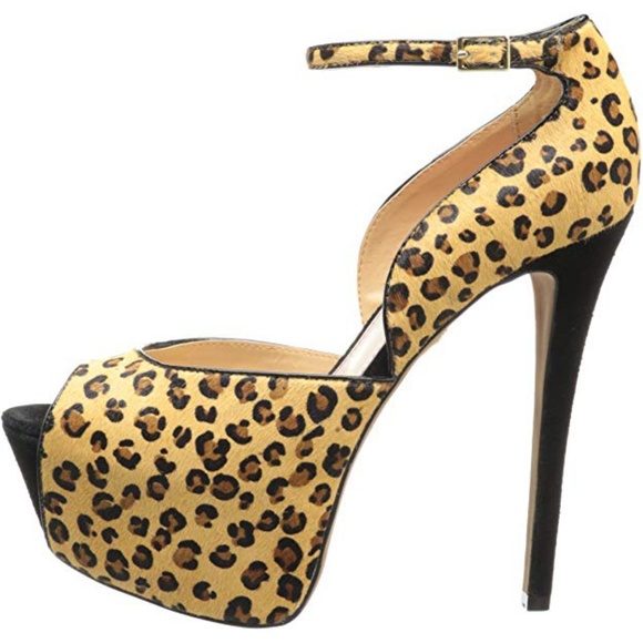 Betsey Johnson Leopard Print High Heels Si… - Picture 3 of 8